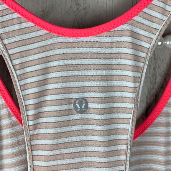 Lululemon What The Sport Singlet Razorback size 4 - Picture 7 of 7